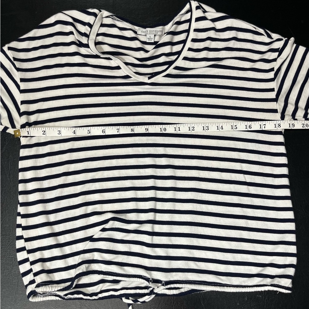 🔥Green Envelope striped tee size large - Picture 7 of 8